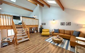 Fun Family Home Near Cedar Point